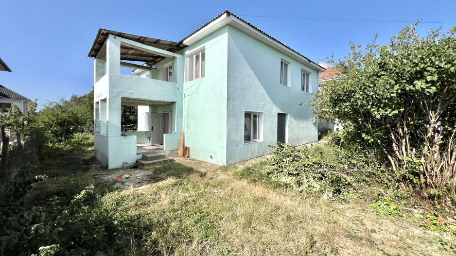 Casa în centrul or.Ialoveni - Poză 1