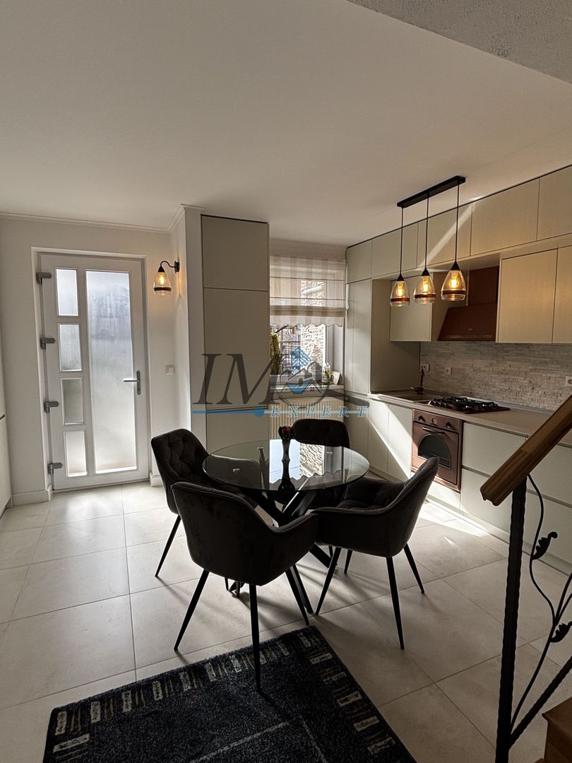 Casa înșiruită de vânzare in Alba Iulia - Poză 2