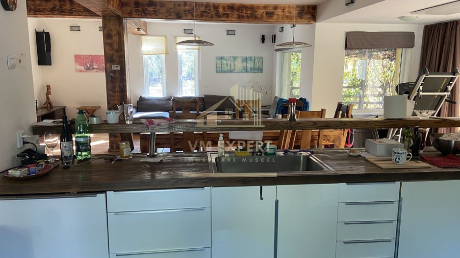 VILA CAMPULUNG, TEREN 4200 MP, PRET 259000 EURO - Poză 1