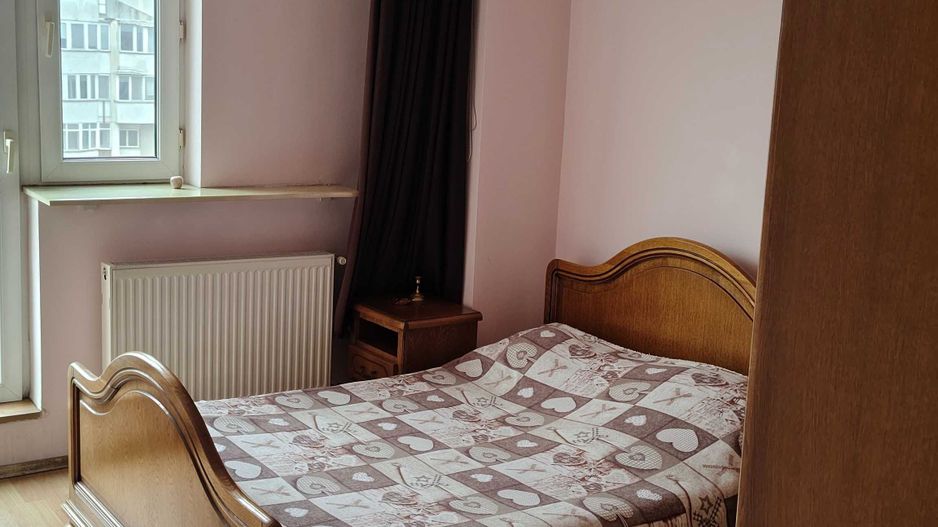 Ofer închiriere,Apartament 3 camere central - Poză 4