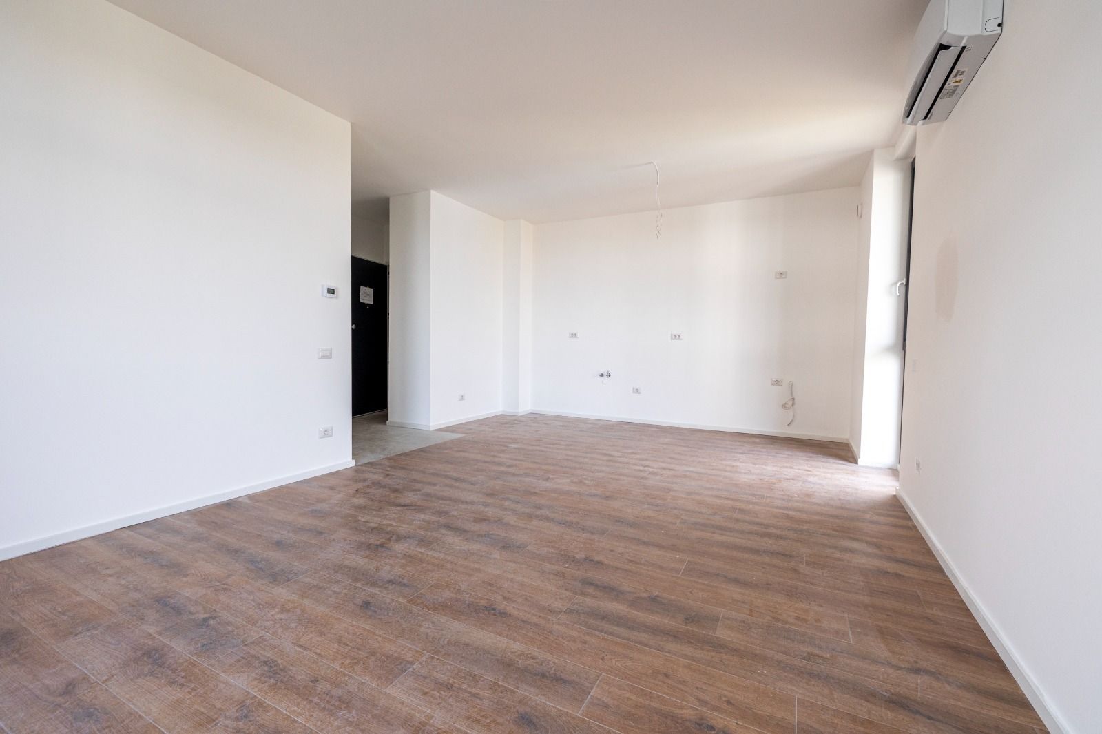 Ateneo - Torontalului | 2 Camere | Decomandat | Balcon 11 mp | Loc de Parcare. - Poză 3