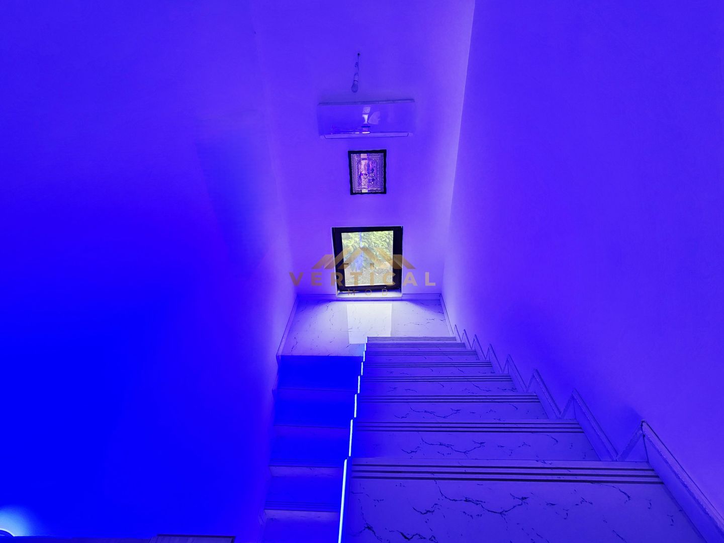 Vila 6 camere la intrare in Dobreni - Poză 15