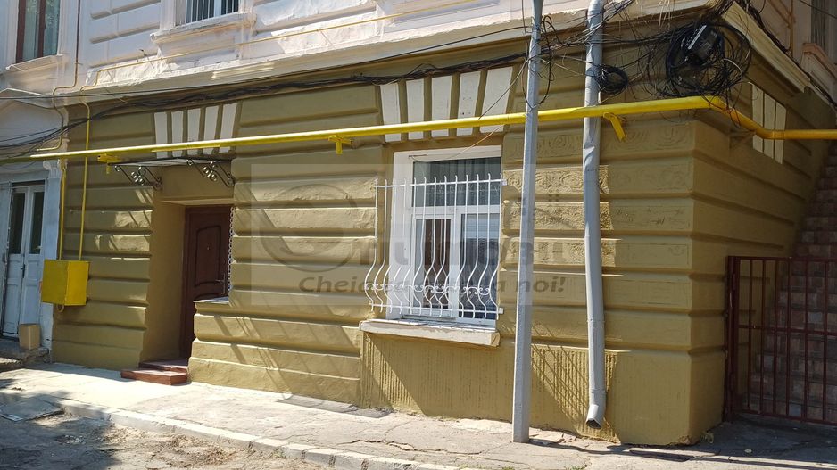 APARTAMENT ULTRACENTRAL , PIATA UNIRII, CUZA VODA 70 MP PLUS CURTE - Poză 8