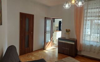 De inchiriat studio la casa, zona centrala Brasov, Schei - Poză 2