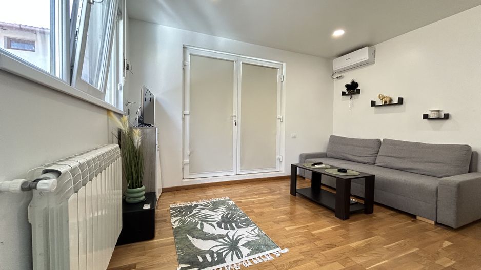 Hotel Boutique 18+ (adults only) + Casa P+1 --- teren 501mp --- str D4 - Poză 11