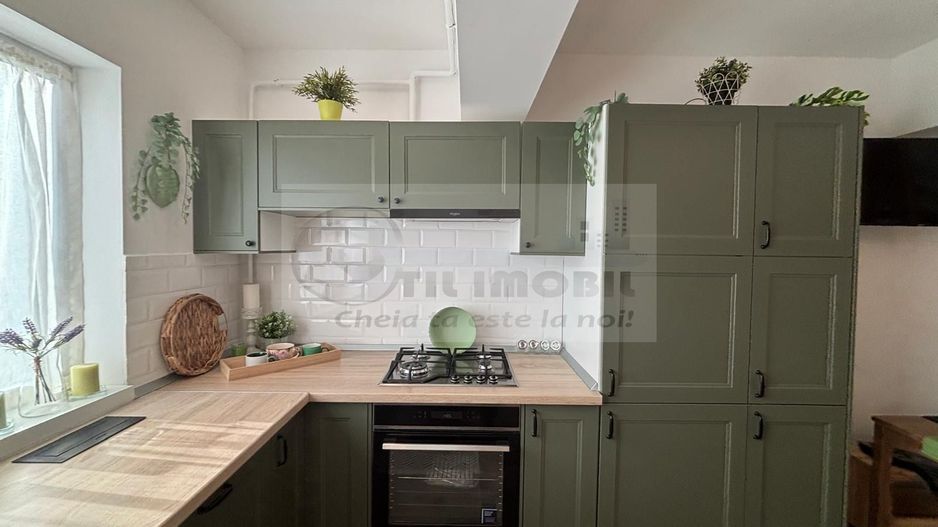 Apartament 4 camere, LUX, Capat CUG- 650 EURO - Poză 13