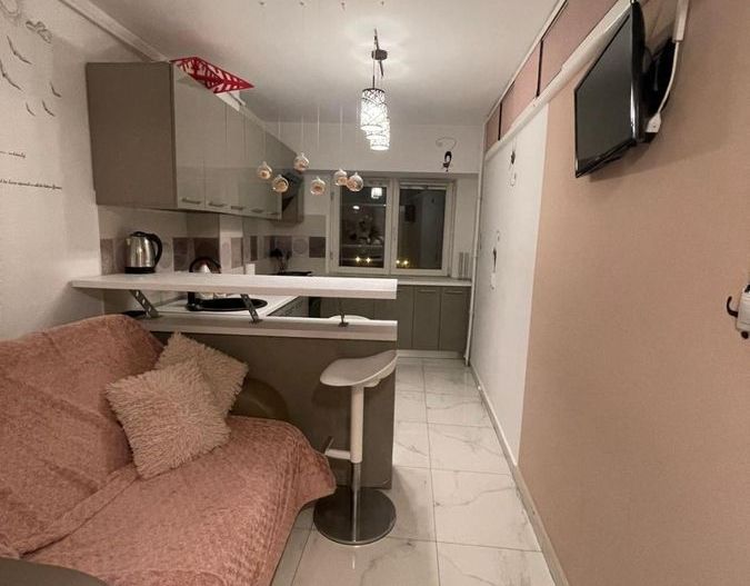 Închiriez apartament 2 camere modern, Nerva Traian, renovat - Poză 2