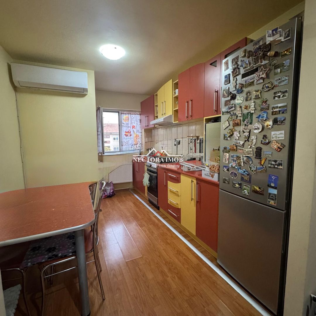 NECTORA IMOB-Apartament 3 camere, 2 bai, 2 balcoane, Zona Horea, 64 mp - Poză 2