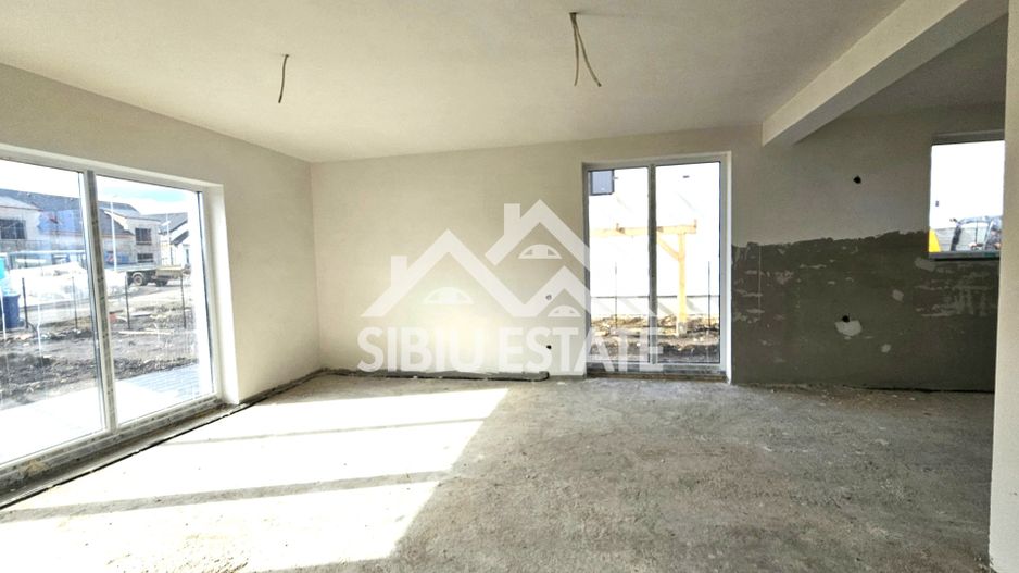 Casa 5 camere curte mare, casa noua - Poză 3