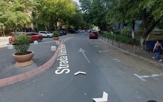 Apartament 3 camere, Decomandat. Bld. Al. Obregia, zona Vatra Dornei. - Poză 2