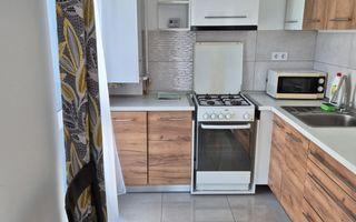 Apartament de 2 camere, decomandat, parcare, zona Calea Baciului - Poză 2