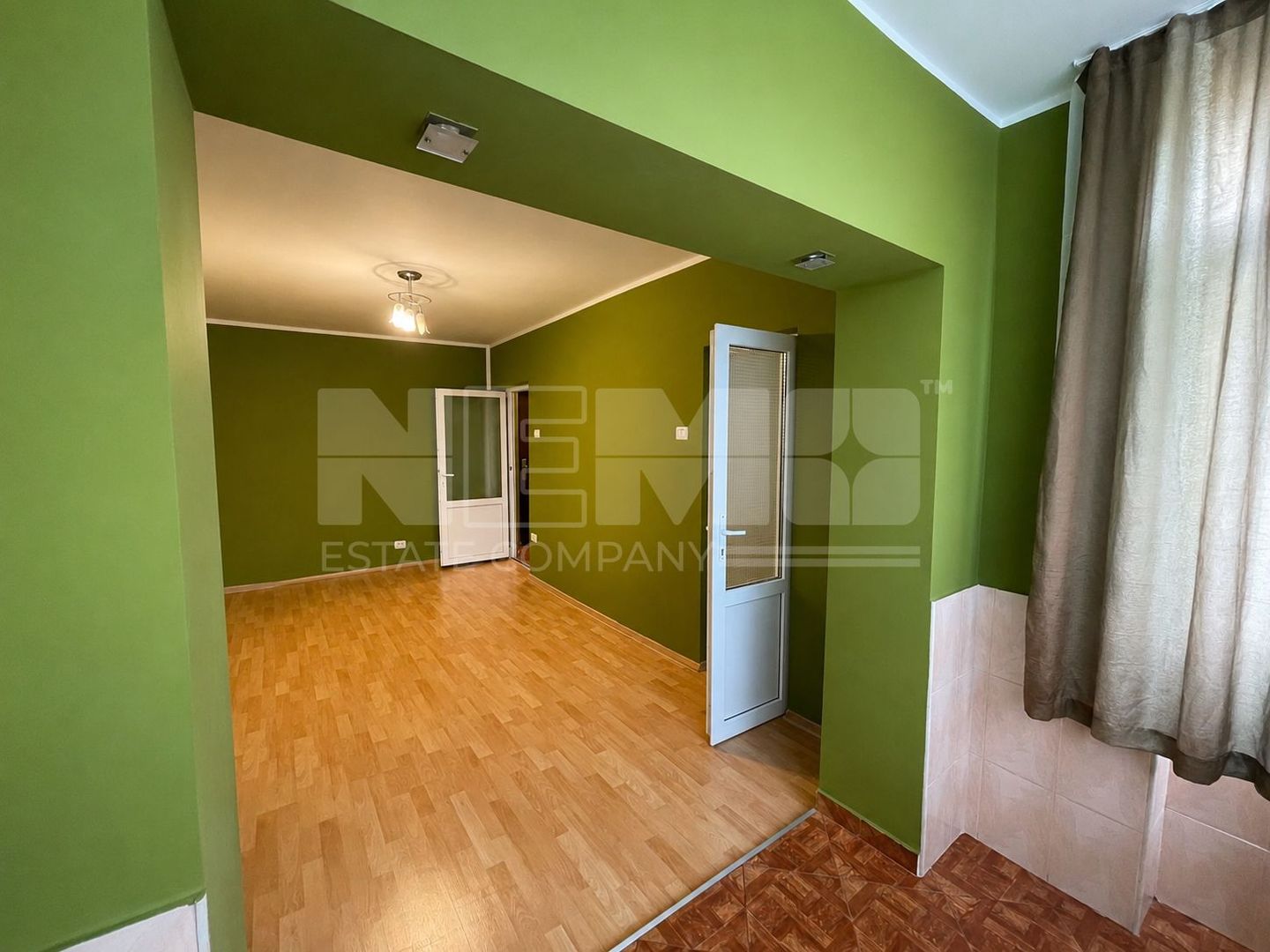 APARTAMENT 1 CAMERA| LOCAȚIE EXCELENTĂ | ETAJ 3 | RADAUTI - Poză 1