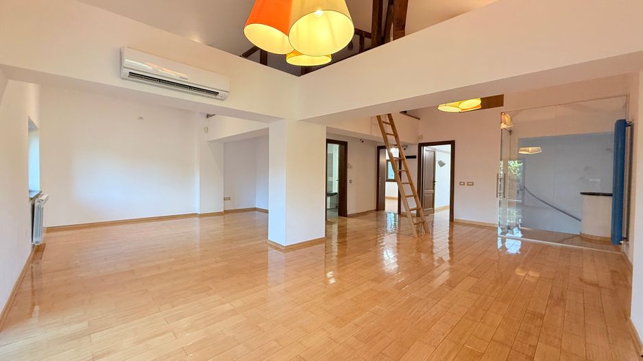 Vilă elegantă cu teren de aproximativ 1.000 mp - Poză 26