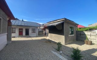 Vanzare casă cu potențial rezidențial și comercial în Pucioasa -441 mp - Poză 8