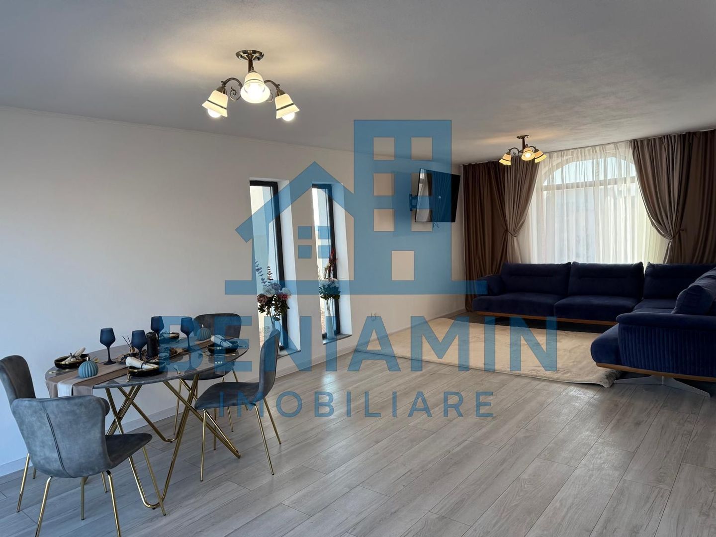 Casa Moderna-Lux-La cheie-Mobilata-Utilata-Model deosebit-Libera - Poză 1