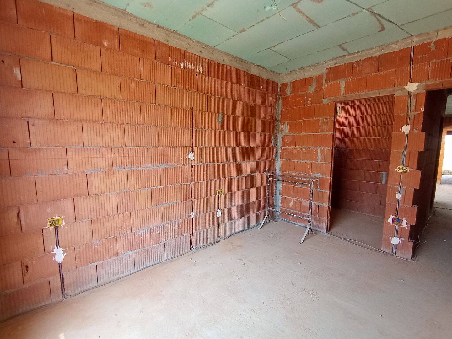 Sanandrei, Duplex pe Parter, 3 dormitoare, 2 Bai, Pozitie excelenta - Poză 7