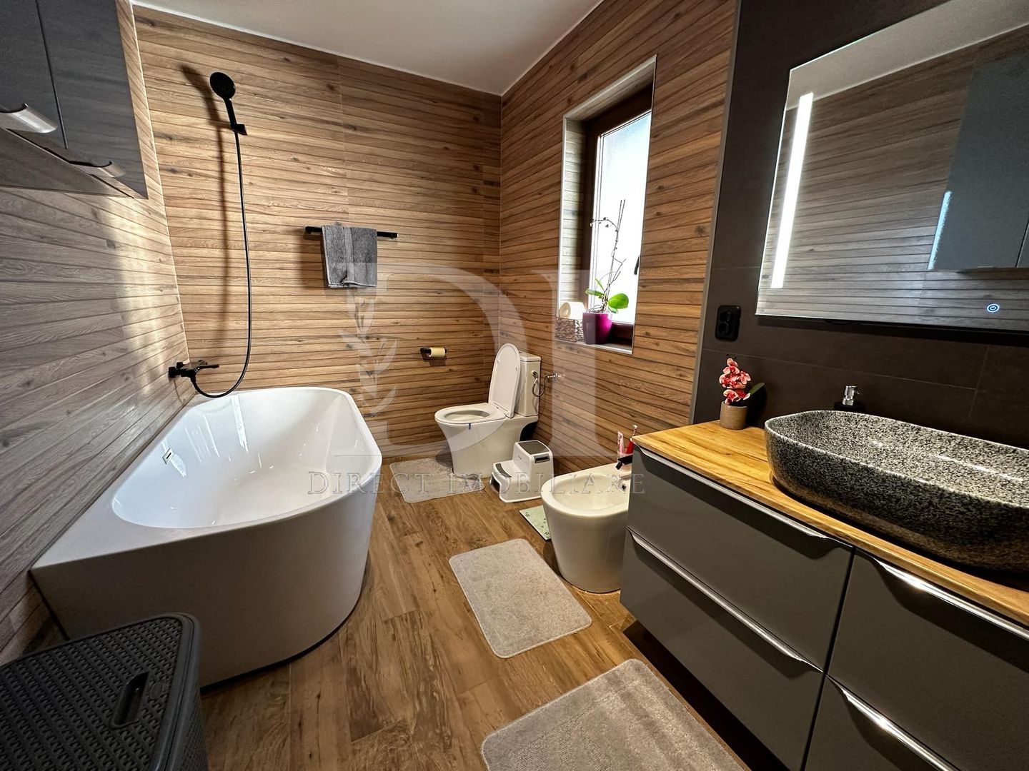 Duplex modern / Patru camere / De inchiriat - Poză 24