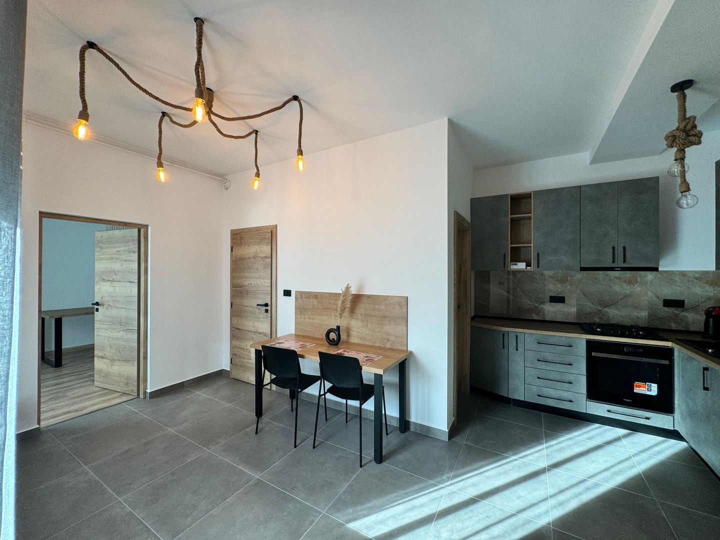 Apartament pretabil pentru birouri. B-dul V. Milea. - Poză 3