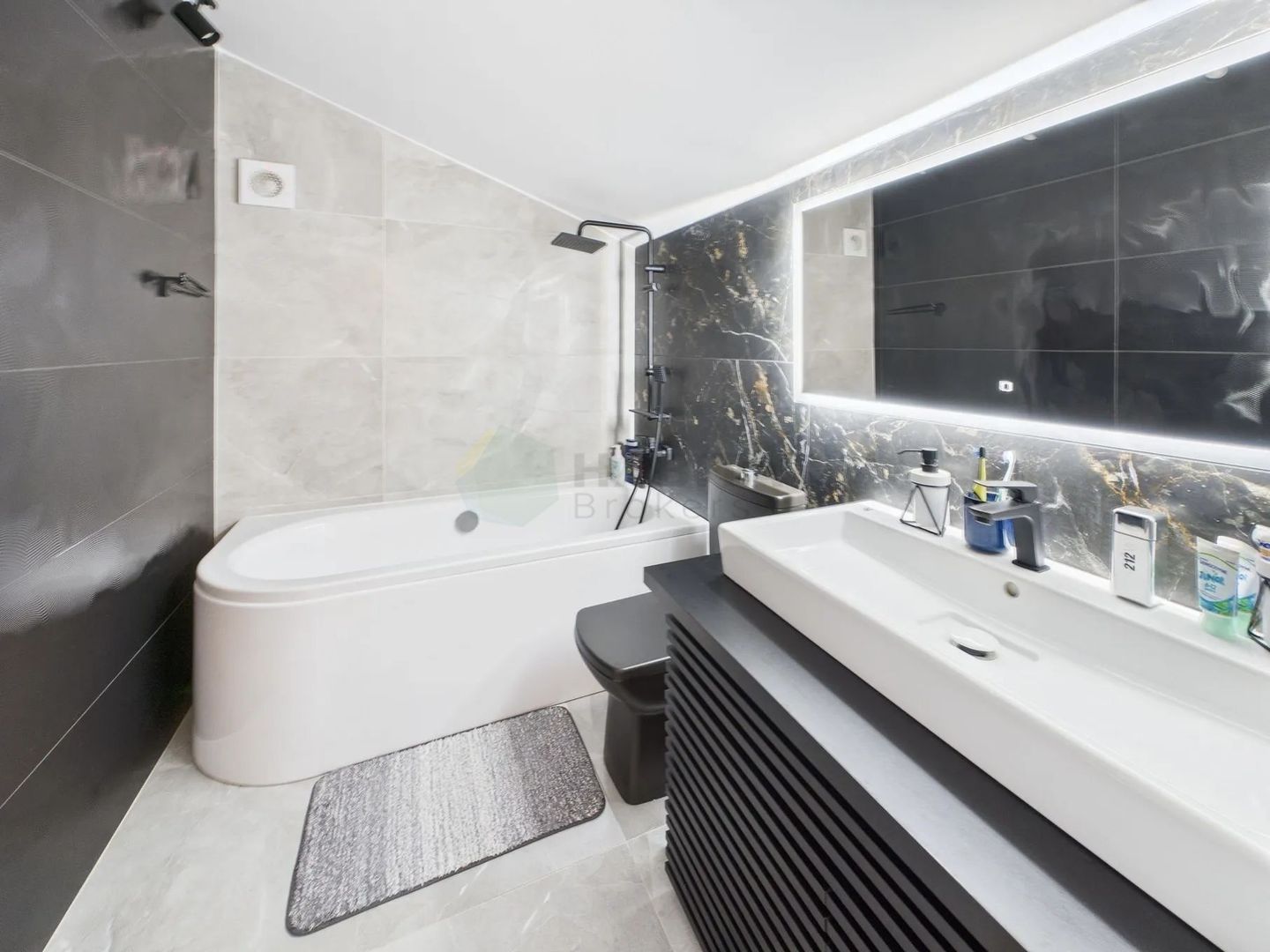 Locuinta complet amenajata | 5 camere| Otopeni - Poză 25