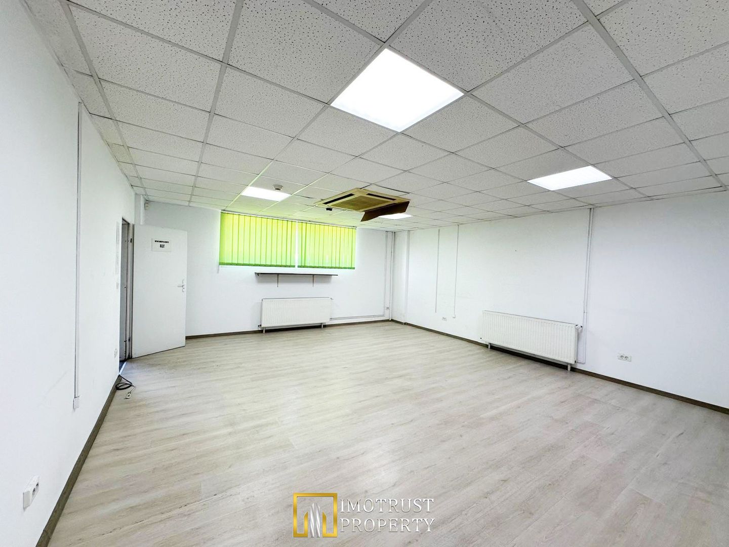 Hala de inchiriat Arad – 1.135 mp pentru comert, servicii - Poză 11