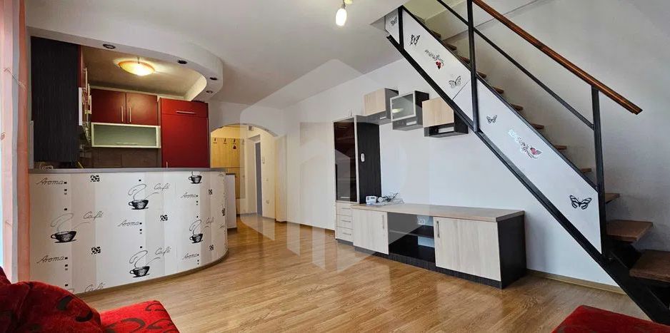 Apartament (mansarda) de vanzare - 4 camere - Cedonia - Etaj 5/6 - Poză 1