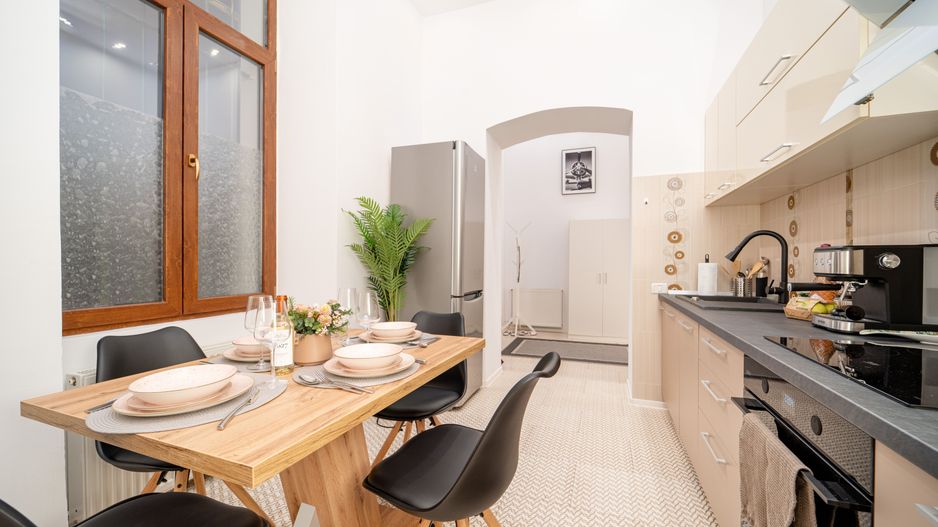 Apartament renovat in cladire istoric zona Unirii - Poză 4