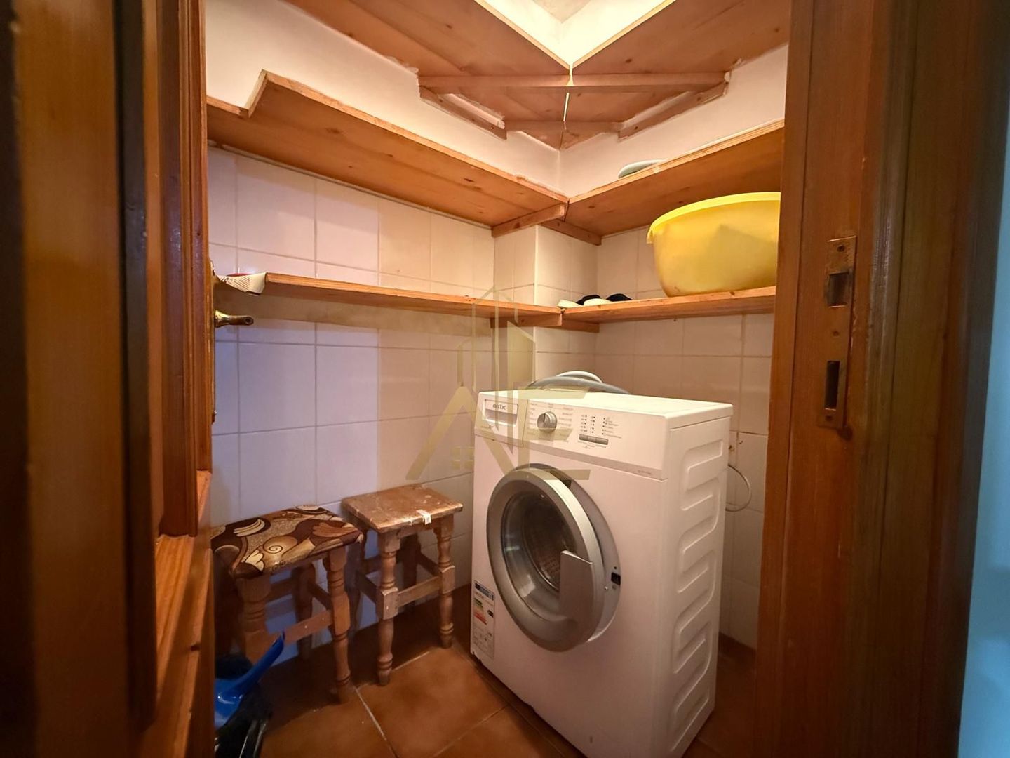 ULTRACENTRAL -Apartament de vanzare 3 camere decomandat - Poză 3