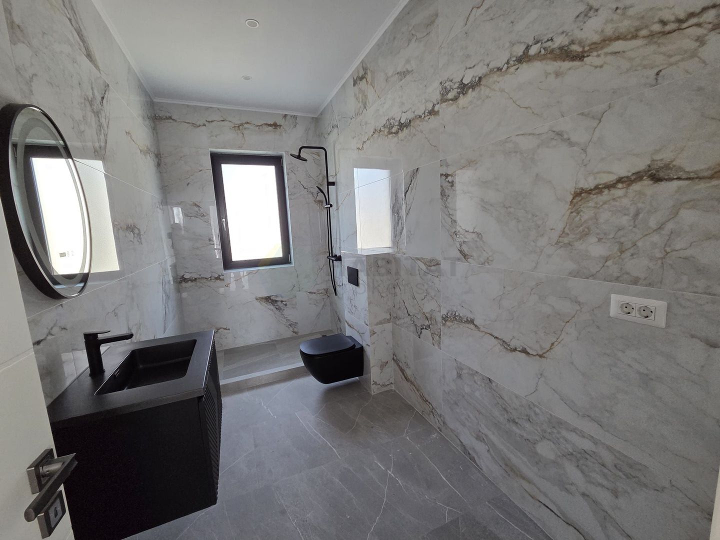 Casă modernă de vânzare în Tunari – construcție 2025, gata de mutare! - Poză 14