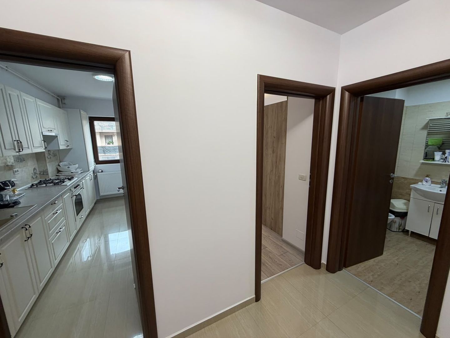 AP. 2 CAMERE - CENTRALA PROPRIE, MOBILAT/UTILAT, PARCARE, COMISION 0% - Poză 4