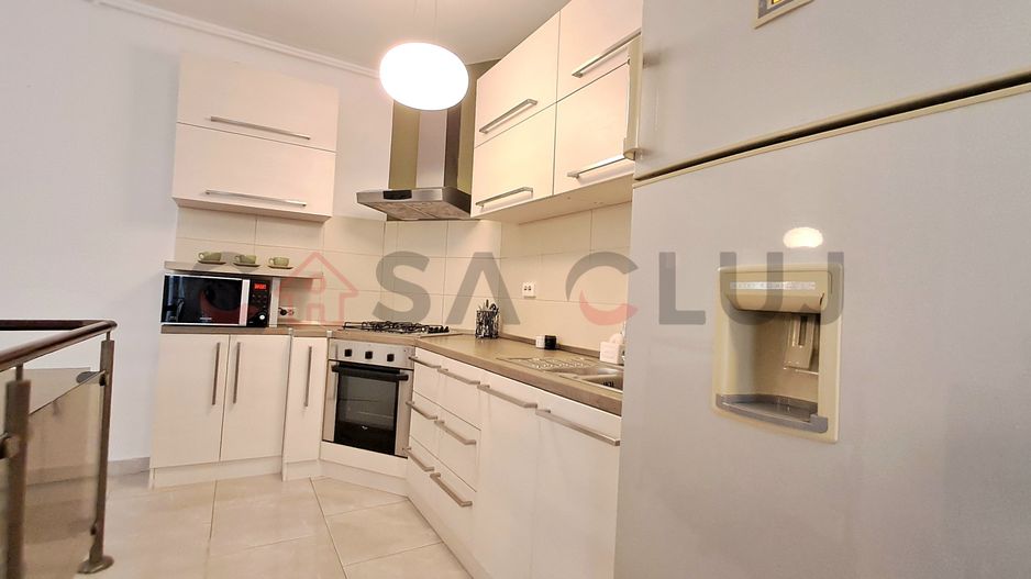 Casa, Curte Comuna, Zona Centrală!! - Poză 4