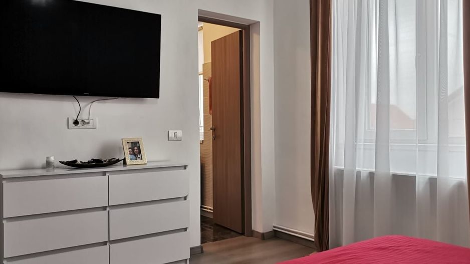 OCAZIE - Casă indiviuală modernă cu teren generos în Dumbrăvița (Cora) - Poză 13