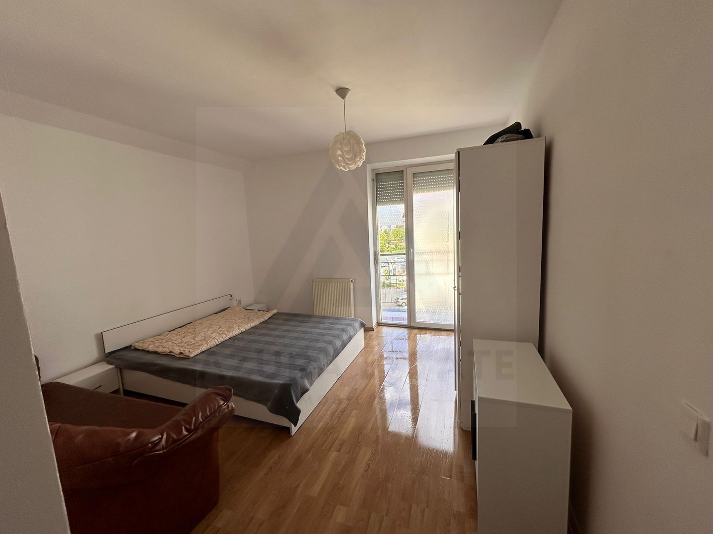 Garsoniera decomandata bucatarie inchisa si balcon zona Turnisor - Poză 1