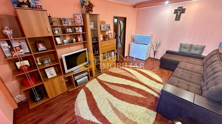 2 Camere Decomandat - Etaj 2 -  Zona Rond Zimbru - Poză 1