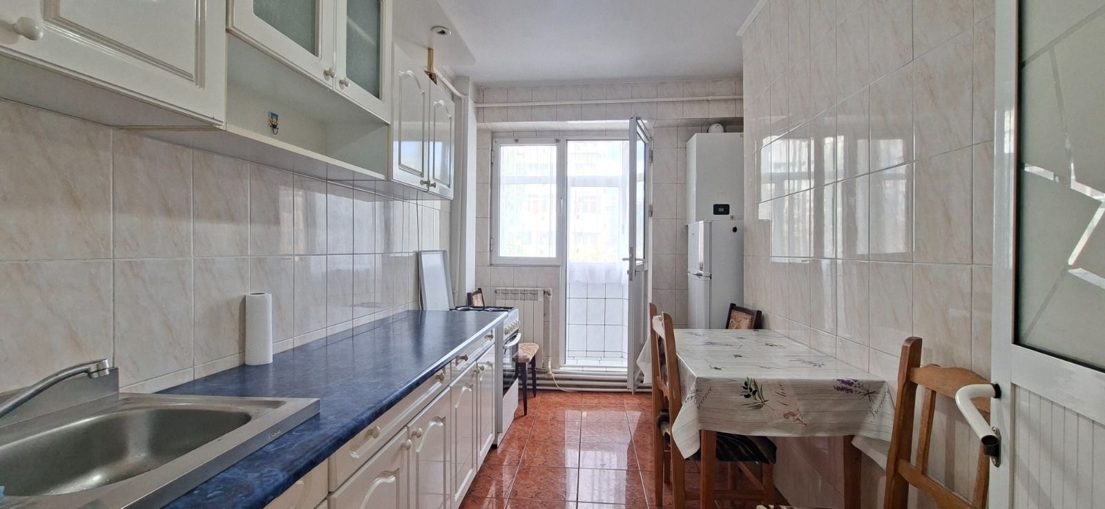 De inchiriat apartament cu 2 camere Micro 14, etaj 1, 350 euro - Poză 4