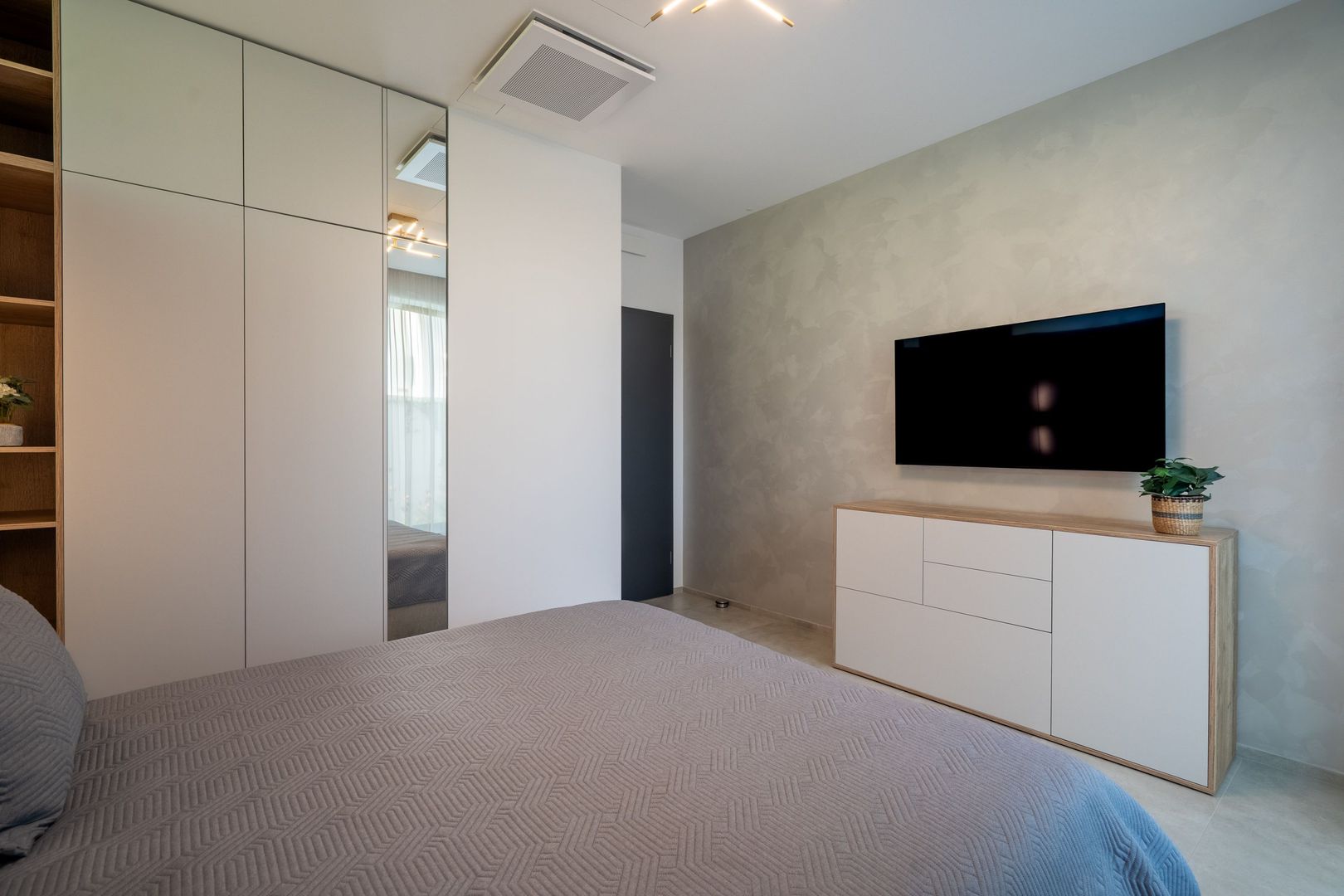 Smart-Home nZEB spectaculoasa Bucuresti Sector 1 cu deschidere lac -teren 2000mp - Poză 66