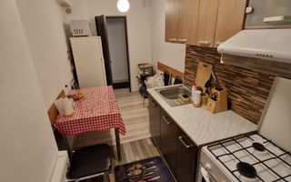 2 Camere Decomandat, etaj intermediar, mobilat/utilat-Zona Alexandru cel Bun - Poză 3