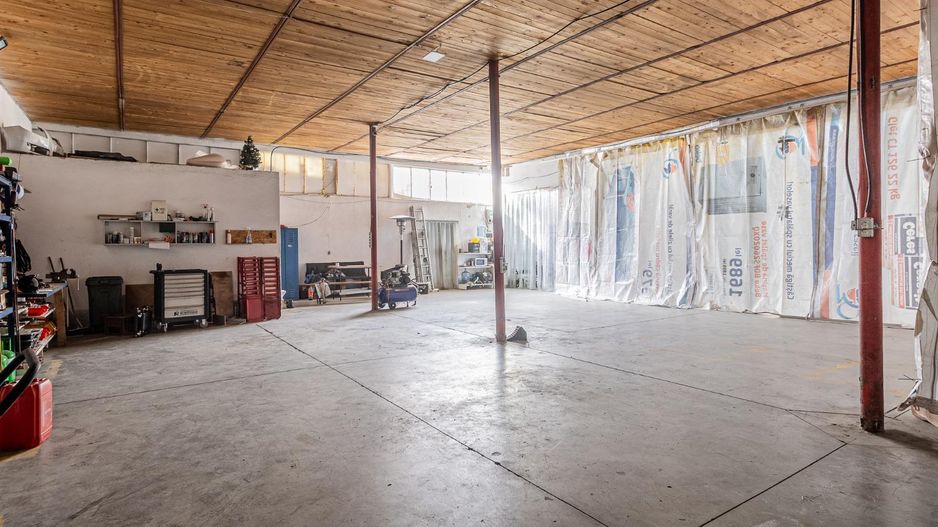 Hala + birouri, 3300 mp teren, toate utilitatile - Poză 10