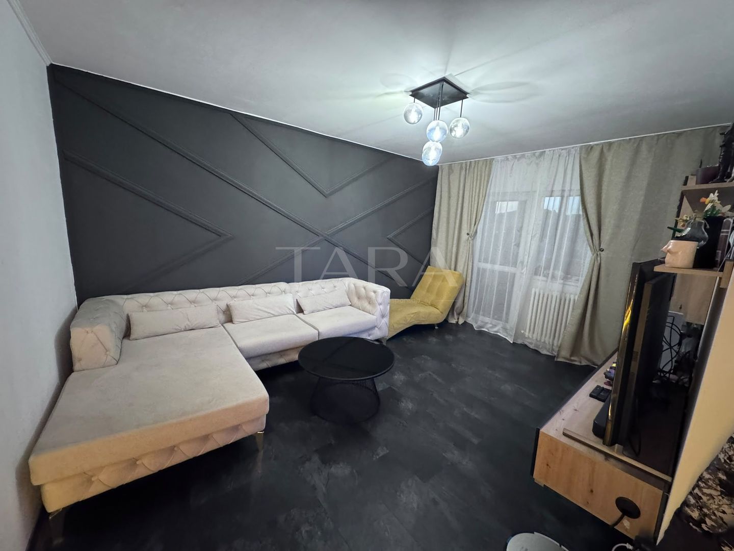 EXCLUSIVITATE. Apartament superb, decomandat, Calea Florești. - Poză 1