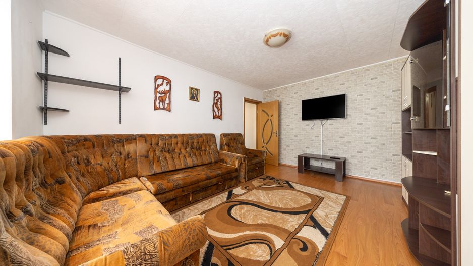 COMISION 0% | 3 CAMERE DECOMANDAT | 2 PARCĂRI | TRACTORUL RMX192750 - Poză 2