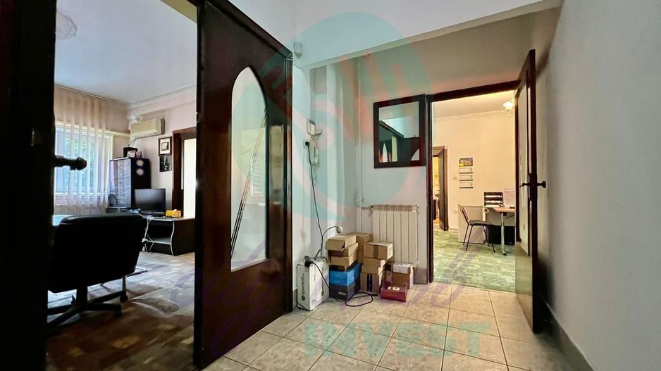 4 Camere in Vila 113 mp- Pod Basarab-Curte generoasa+ Garaj 33mp - Poză 3