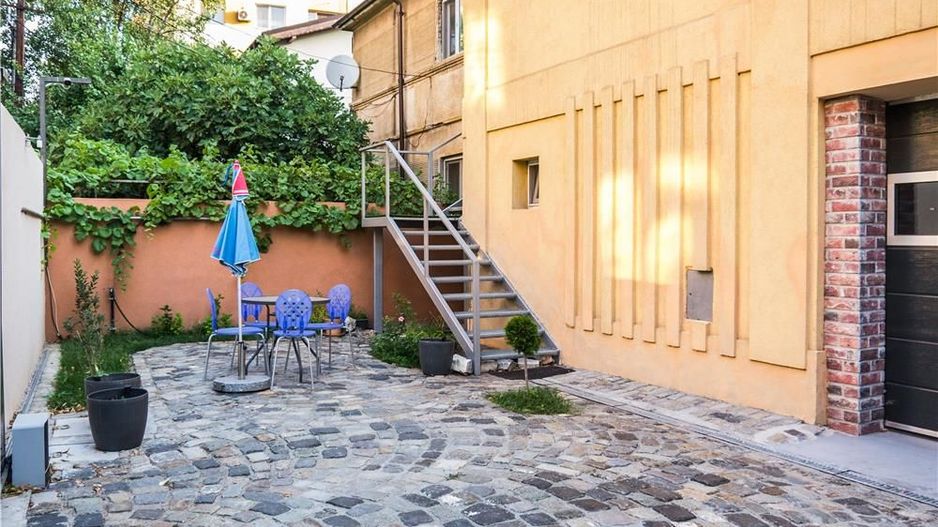 VAND Vila Recent Renovata la 10 minute de Piata Unirii - Poză 5