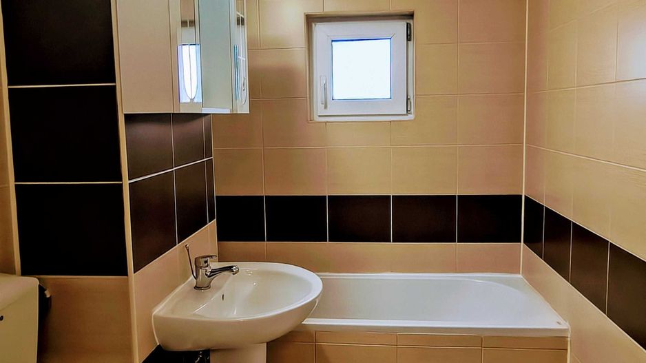 Inchiriez Ap 4 cam 110 mp cochet 2 bai Piata 1 Mai  Kiseleff - Poză 8