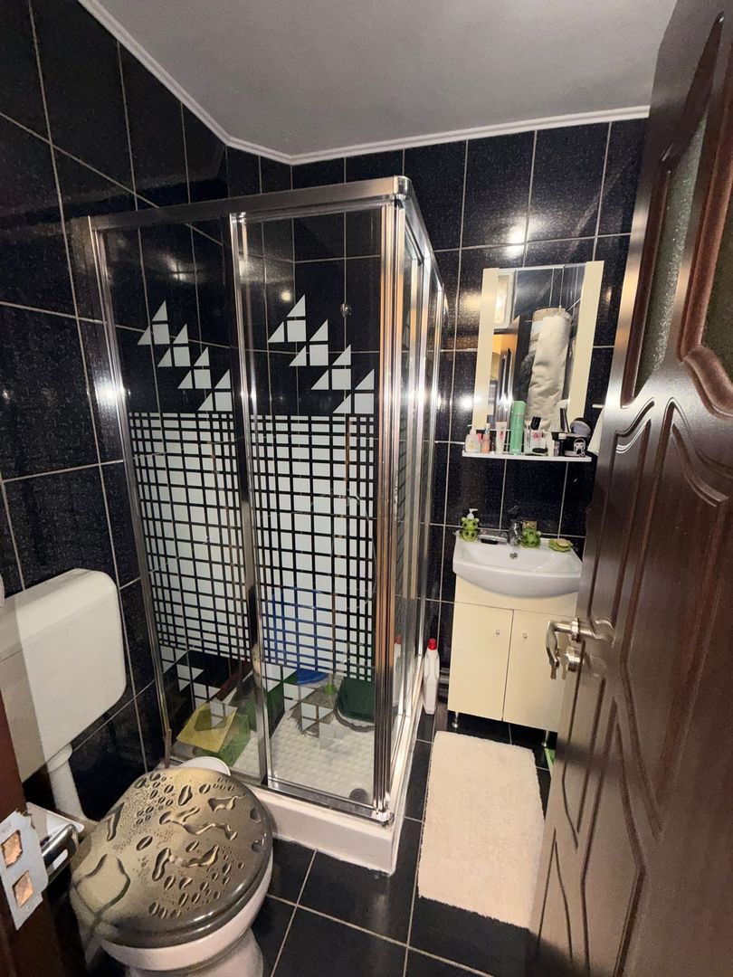 Apartament 4 camere de vanzare Crangasi - Poză 12
