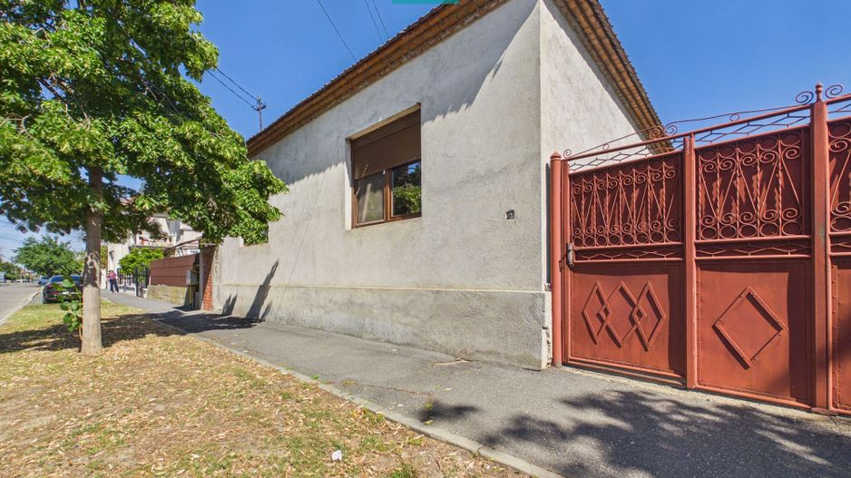 Casă cu 4 camere în Bujac - Poză 11