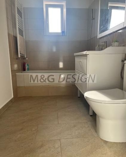 Apartament  4 camere cu Garaj si  loc parcare - Poză 8