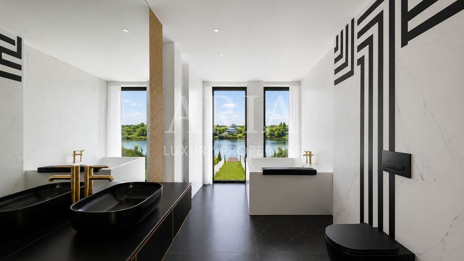 WATERFRONT VILLA | POOL - Poză 12