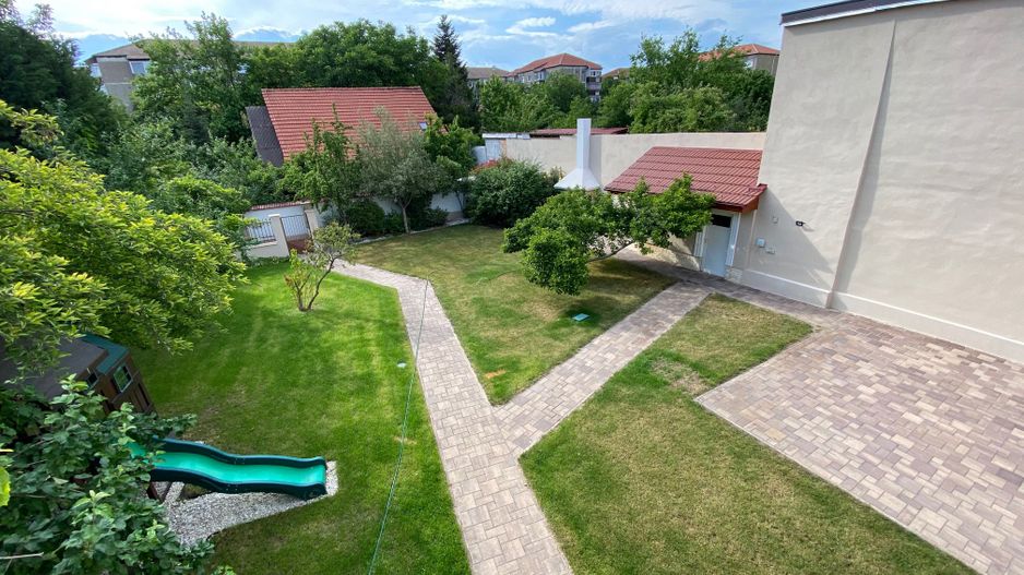 Generoasa si spatioasa - Poză 2