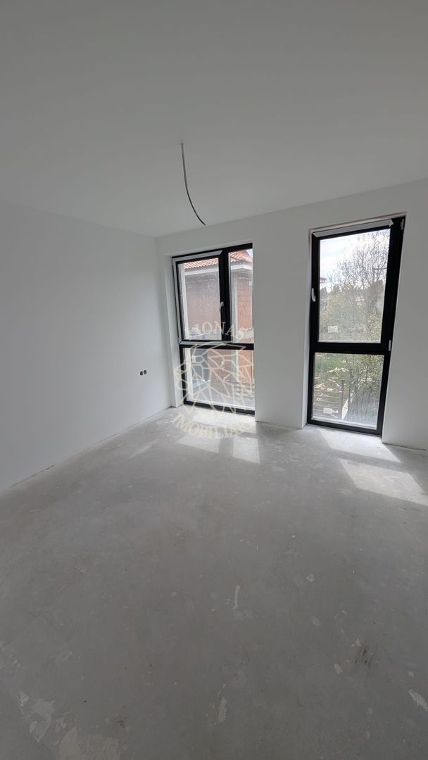 Apartament Ultrafinisat 3 camere-balcon-etaj 1-lift-Calea Moldovei - Poză 5