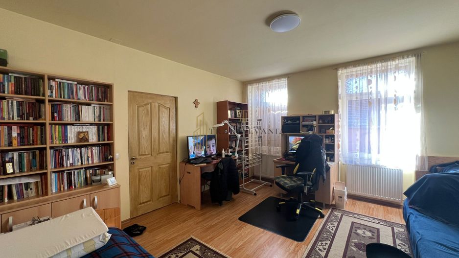 Apartament 2 camere de vânzare – etaj 1, zonă liniștită - Poză 2