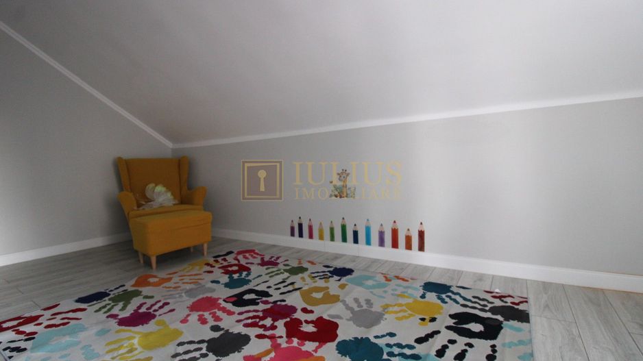 Curte, 4 apartamente, 8 camere, perfectă pt activități educaționale-Dumbravita - Poză 20